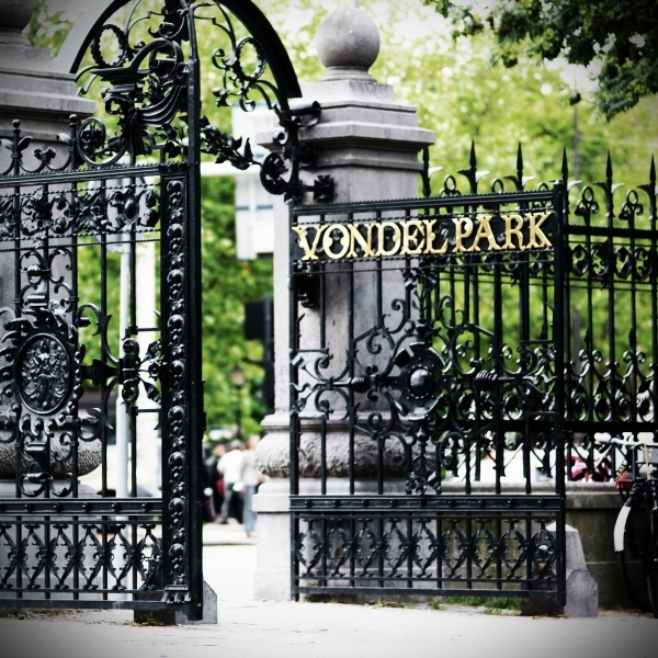 A entrada do Vondelpark